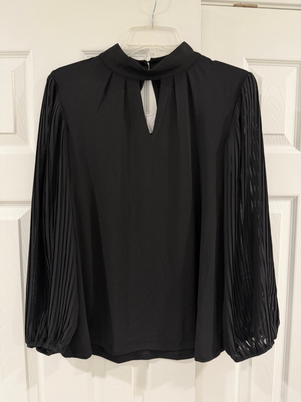Cable & Gauge Black Pleated Sleeve Mock Neck Women's Top